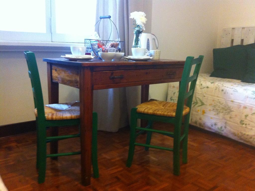 Bed & Breakfast Out Of Time *